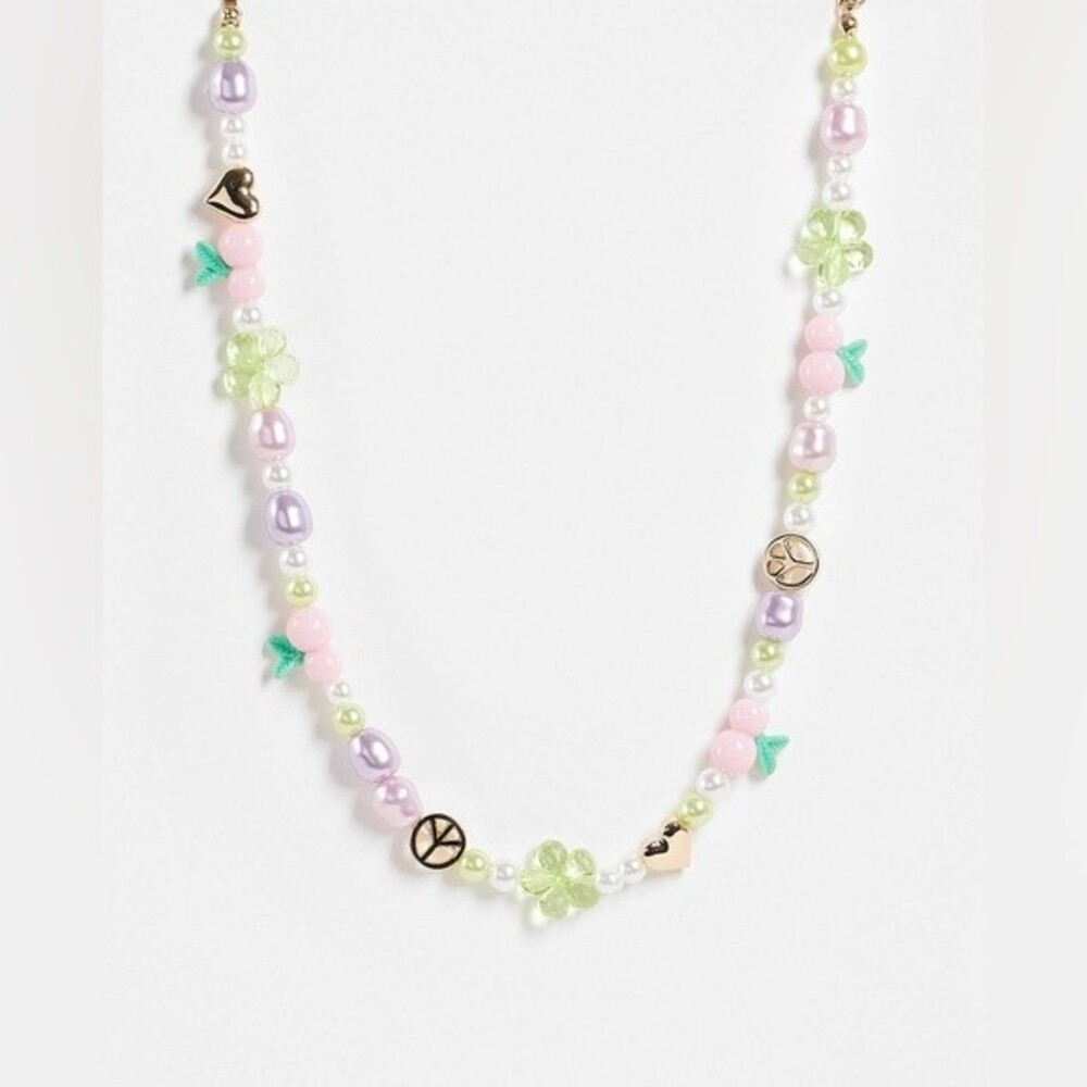 NWOT ASOS DESIGN beaded necklace with mixed cute and cherry beads